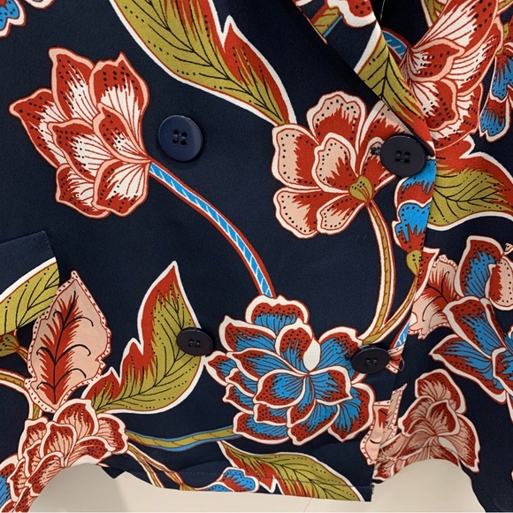 Finn & Grace Floral Blazer - Picture 2 of 8